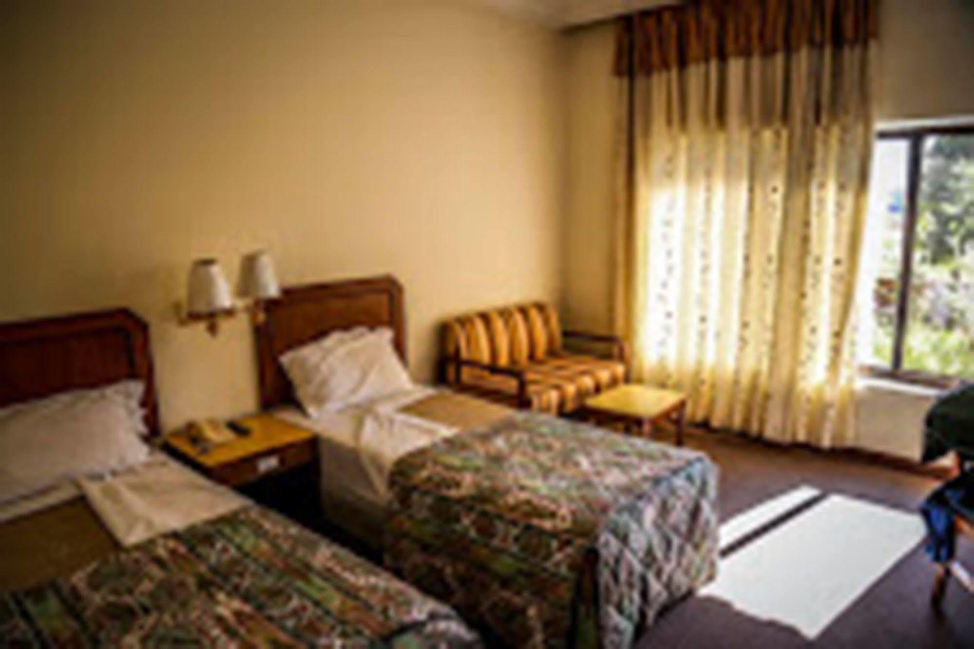 Hotel Lumbini Garden New Crystal Ngoại thất bức ảnh